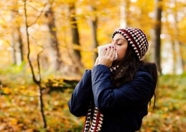 Fall leaves are beautiful, but once they have fallen they begin to gather mold, which is an allergen. (Photo: Getty Images)