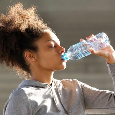 It is possible to drink too much water and overhydrate, especially in the summer heat. (Photo: Shutterstock)