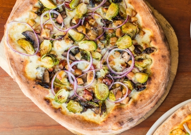 The Apple Orchard Pizza with apples, Brussels sprouts, portabella mushrooms, red onion, thyme and cheddar. (Photo: Reema Desai)