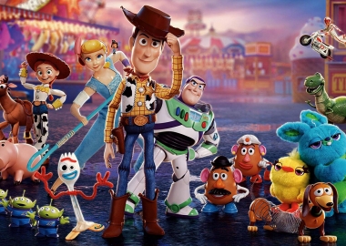 Woody, Buzz, Bo Peep, Forky and the other toys at a carnival, (Photo: Pixar)