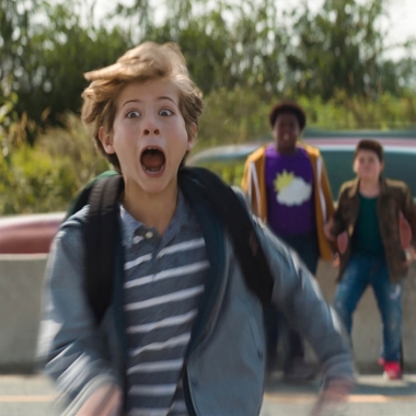 Max (Jacob Tremblay) crosses a busy highway as Lucas (Keith L. Williams) and Thor (Brady Noon) watch from the center of the road. (Photo: Universal Pictures)