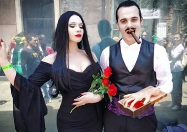 Morticia and Gomez Addams from The Addams Family (Photo: miss.sharonvongates/Instagram)