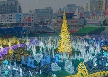 Enchant set up in Nats Park with a giant Christmas tree and throusands of lights decorating the stadium. (Photo: Enchant)
