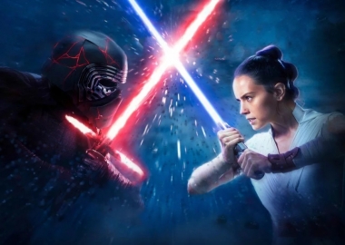 Kylo Ren (Adam Driver) and Rey (Daisy Ridley) battle with light sabers. (Photo: Walt Disney Studios)