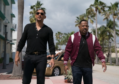 Mike (Will Smith, left) and Marcus (Martin Lawrence) on the streets of Miami. (Photo: Sony Pictures)