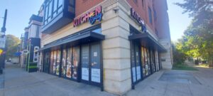 The exterior of Kitchen Cray with for rent signs in the windows. (Photo: PoPville) 