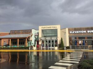 Exterior of On the Border, Fair Oaks Mall entrance and Elevation Burger (l to r). (Photo: Trip Savvy) 