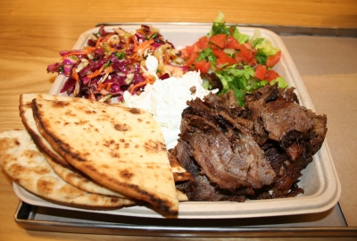The Yerro plate includes lamb/beef gyro meat, house-baked pita, Aegean salad (top left), lettuce and tomato and traditional tzatziki sauce. (Photo: Mark Heckathorn/DC on Heels)