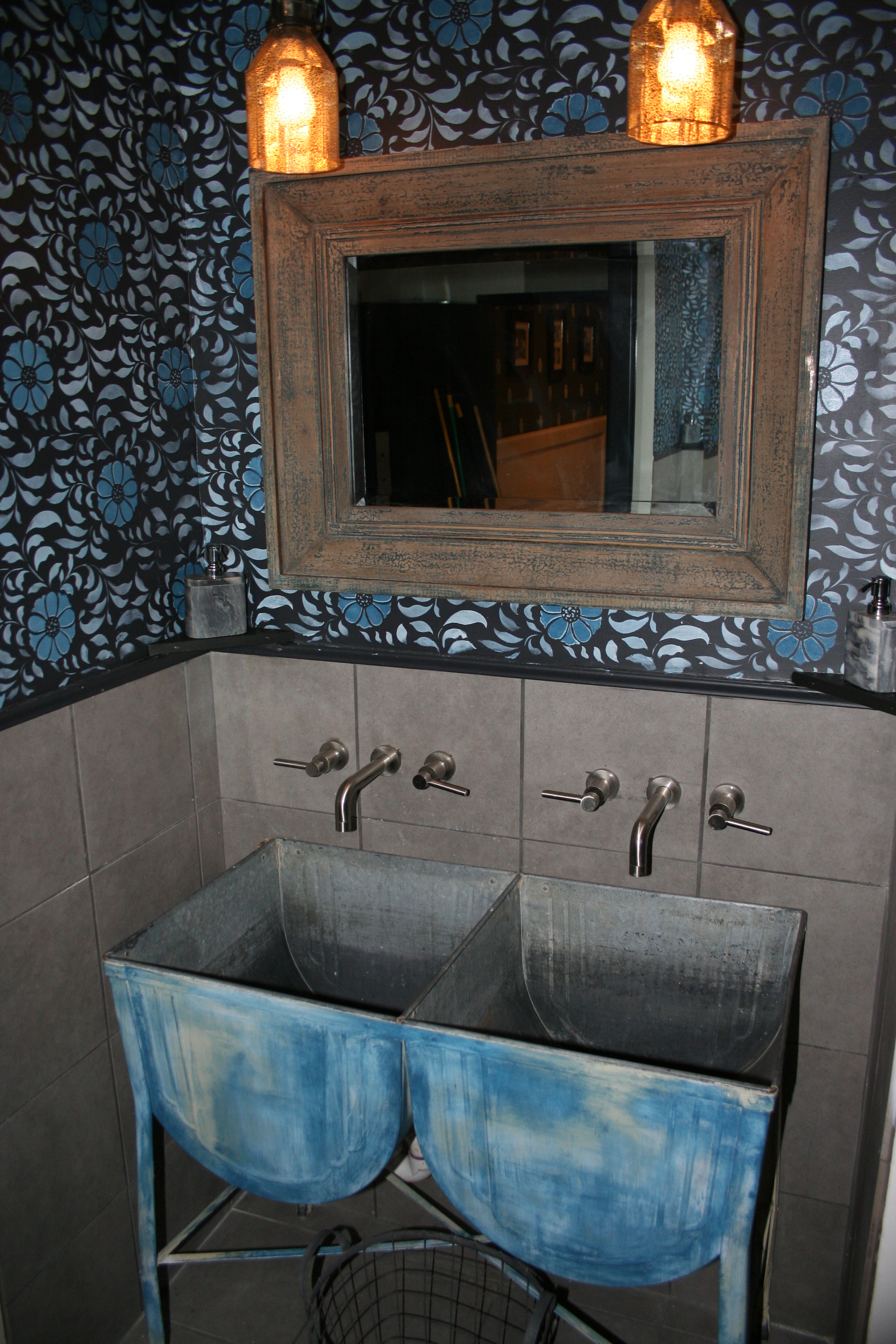 The unisex sinks made out of old washtubs from Pennsylvania. (Photo: Mark Heckathorn/DC on Heels)