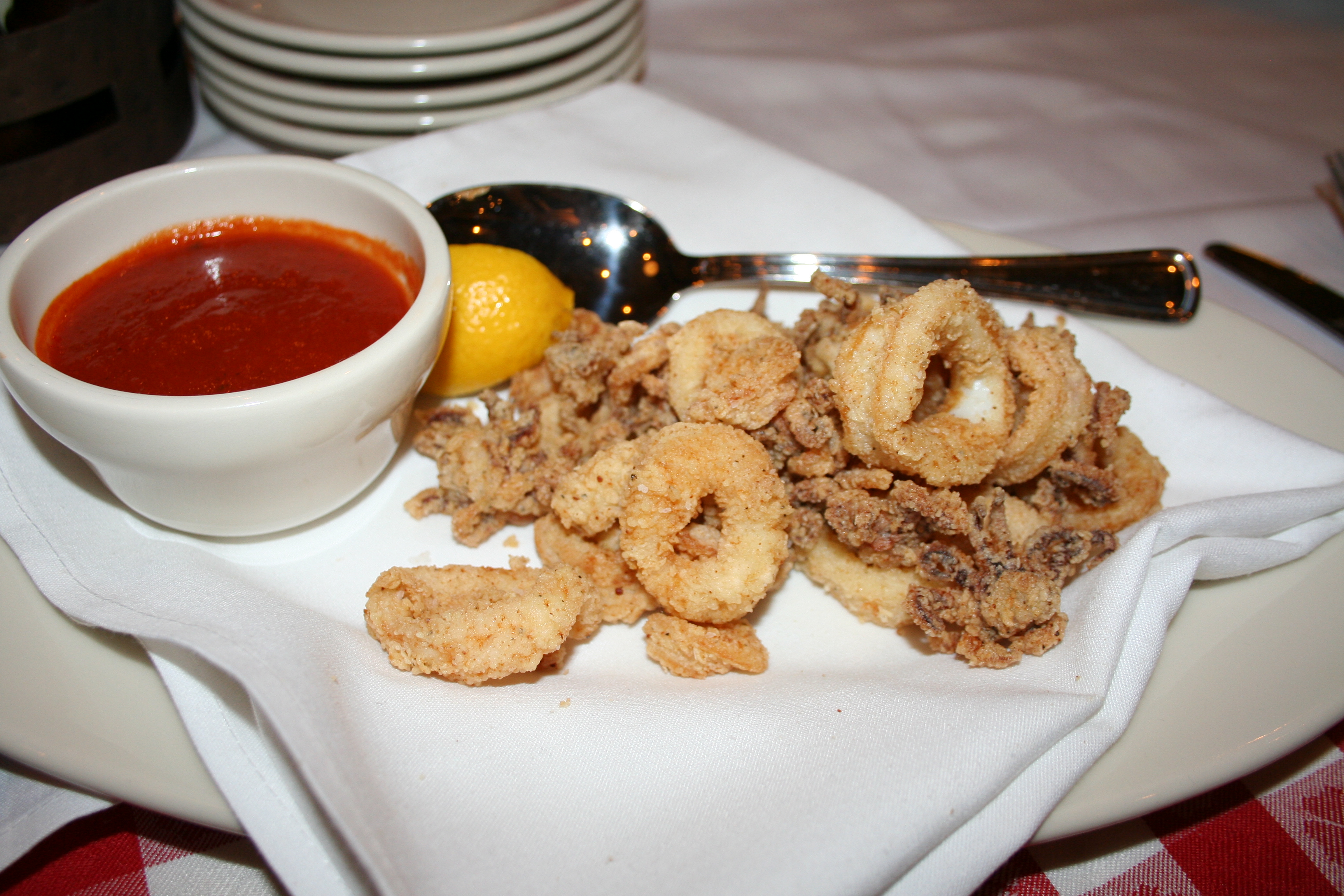 Calamari frittes with marinara sauce (Photo: Mark Heckathorn/DC on Heels)
