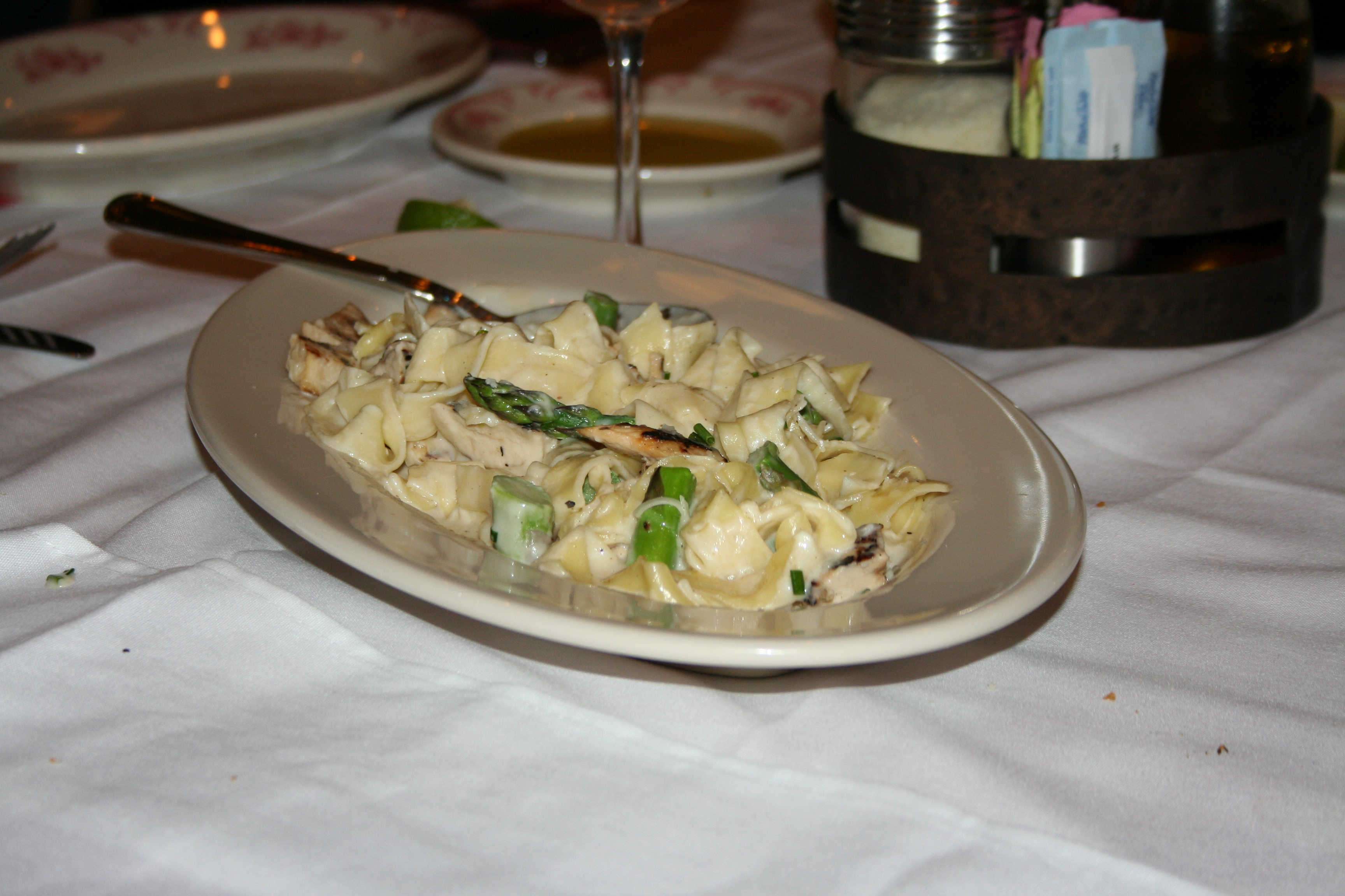 Fettuccine Alfredo with grilled chicken, asparagus and light asiago cream sauce (Photo: Mark Heckathorn/DC on Heels)