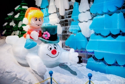 ICE! is back at Gaylord National Resort with a Frosty the Snowman theme. (Photo: Gaylord National Resort)