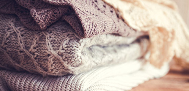 Follow a color story when choosing items for your fall/winter wardrobe. (Photo: Shutterstock)